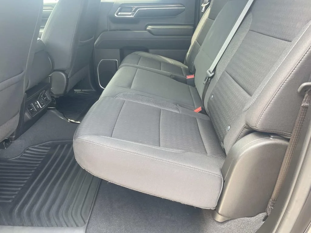 2023 Chevrolet Silverado 1500 LT - Photo 9