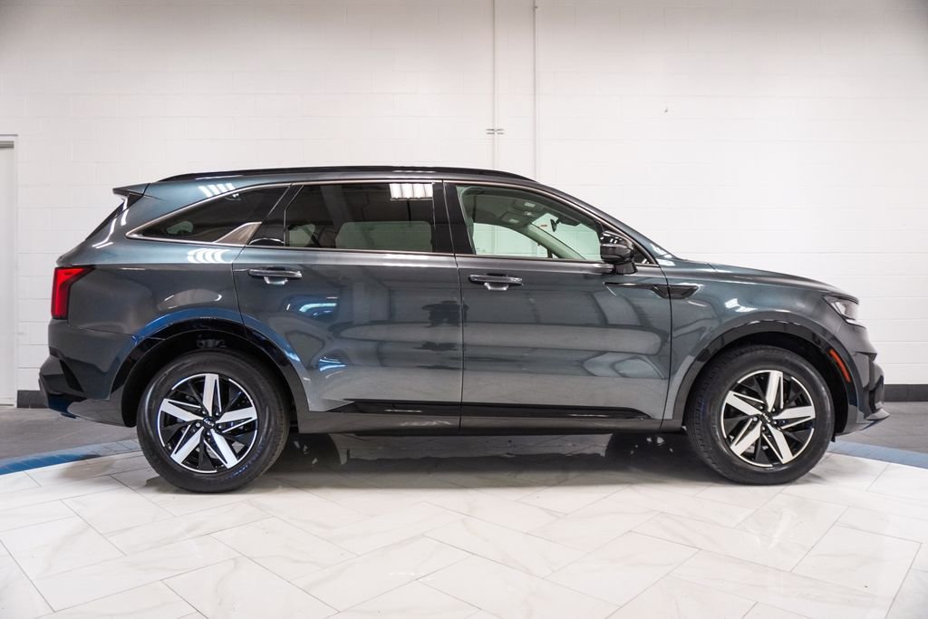 Used 2022 Gray Kia EX image 35
