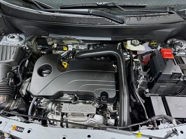 2027 Chevrolet Equinox LT - Photo 25