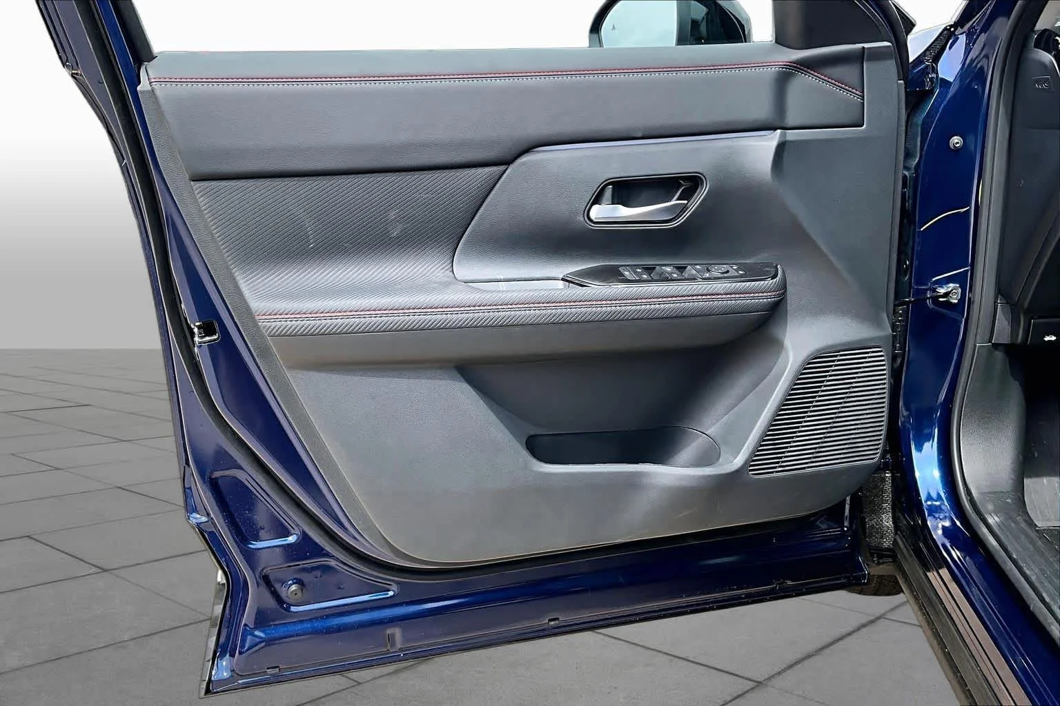 New 2027 Deep Blue Pearl Nissan SR image 10