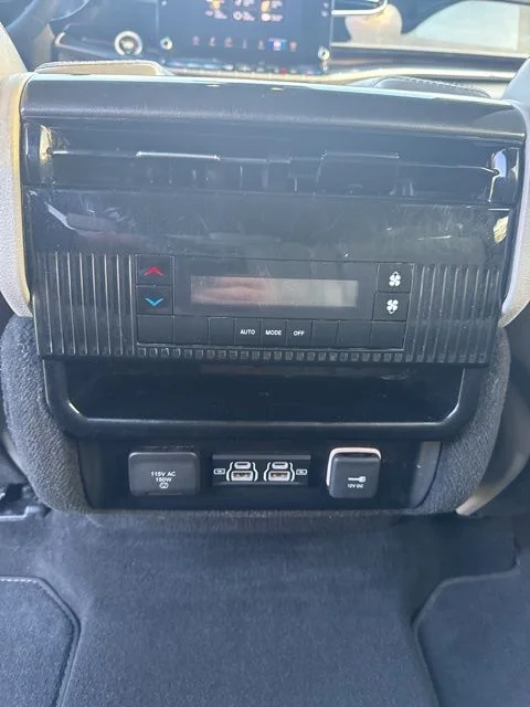 Used 2022 Gray Jeep Series I image 31