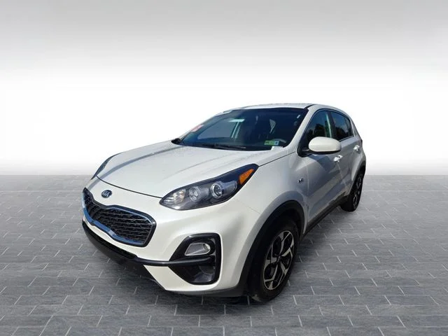 Used 2022 White Kia LX image 3