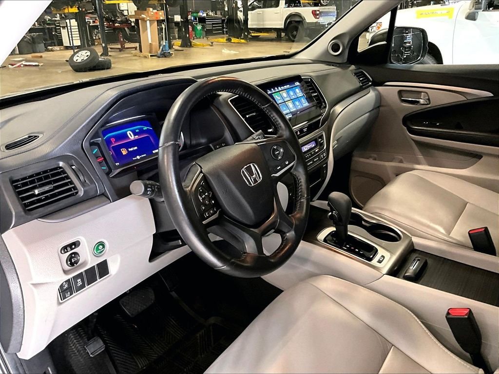 Used 2019 Gray Honda EX-L image 8