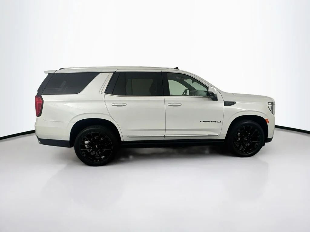 Used 2023 White GMC Denali image 4