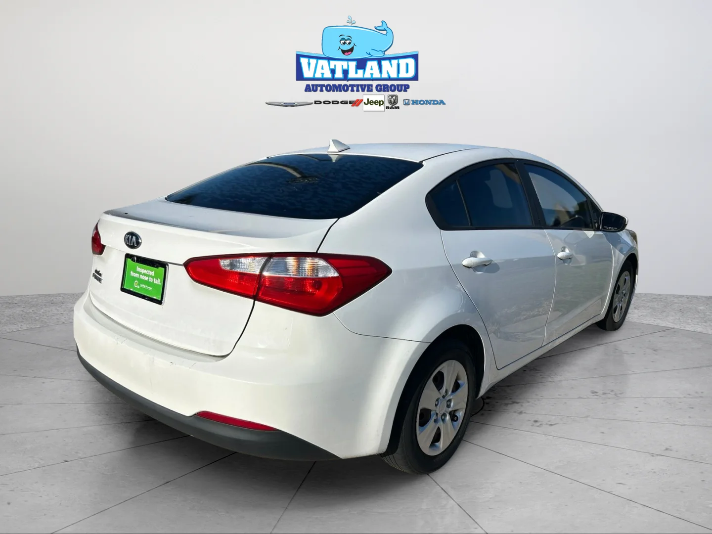 Used 2016 Clear White Kia LX image 5