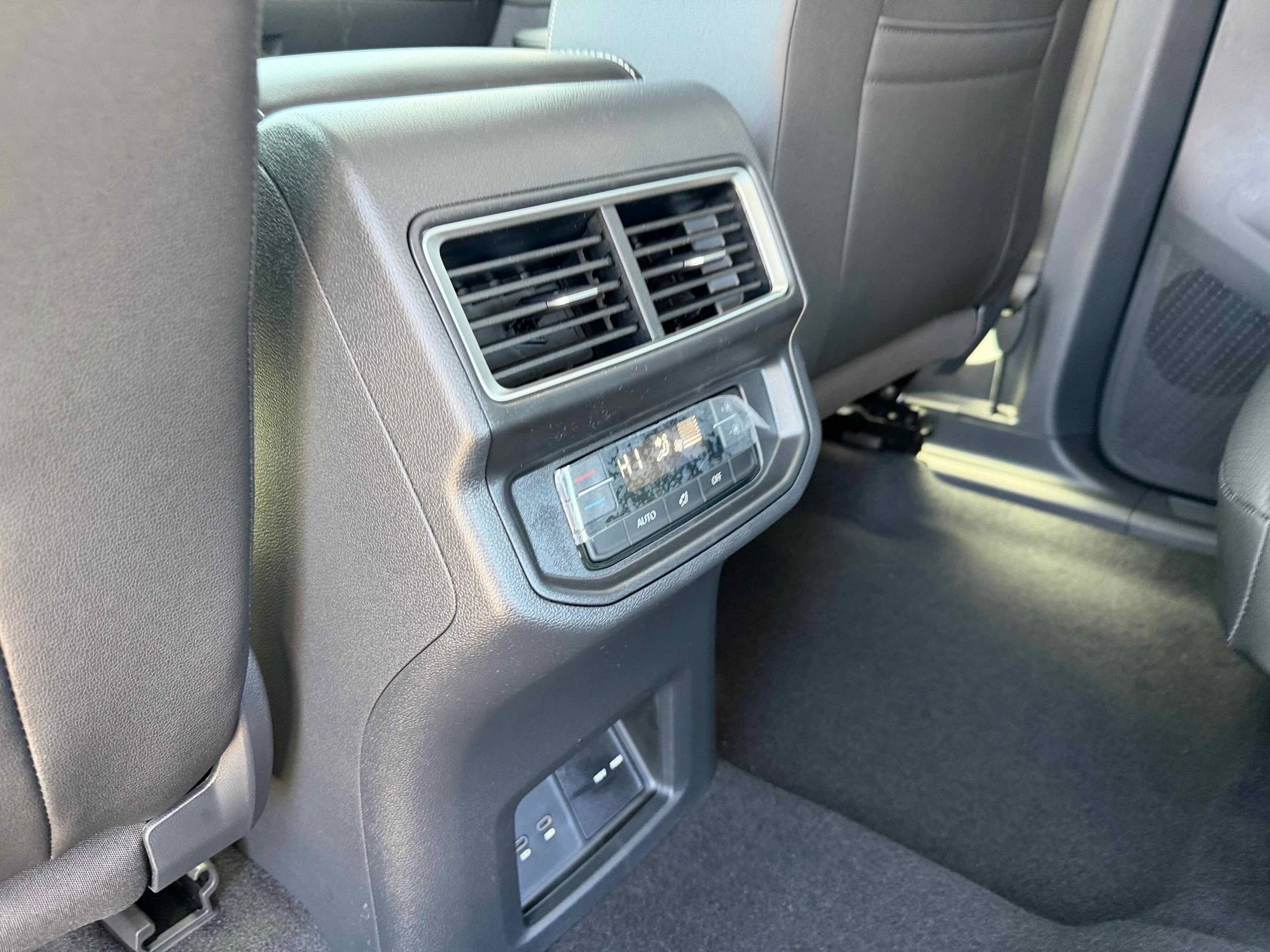 New 2026 Deep Black Volkswagen 2.0T SE w/Technology image 29