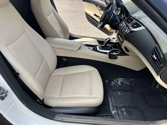 Used 2013 White BMW sDrive28i image 10
