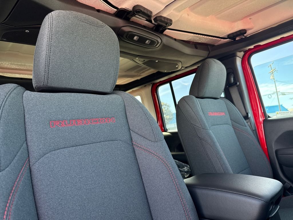 New 2026 Firecracker Red Clear-Coat Exterior Paint Jeep Rubicon image 15
