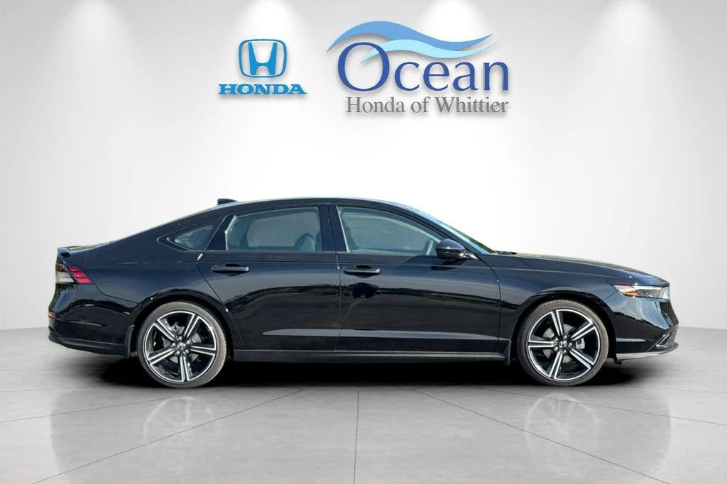 New 2026 Crystal Black Pearl Honda SE image 3