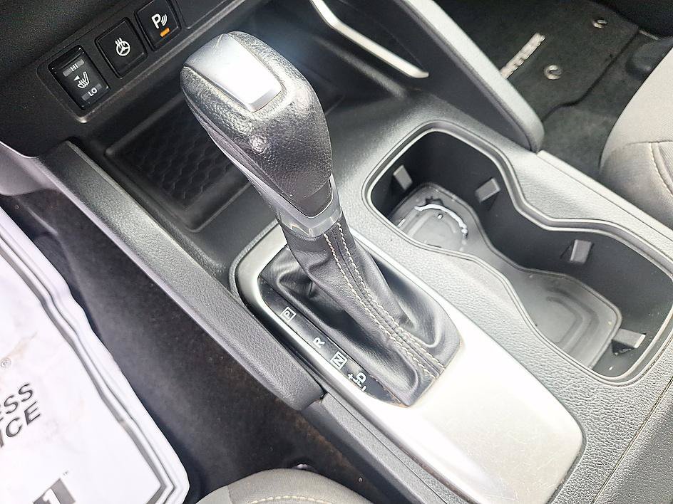 Used 2023 Glacier White Nissan SV image 18