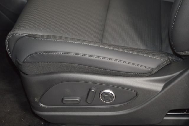 New 2026 White Hyundai Blue SEL Premium 7P image 31