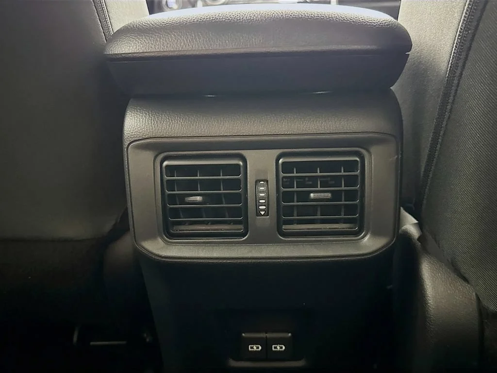Used 2025 Midnight Black Metallic Toyota XLE image 30