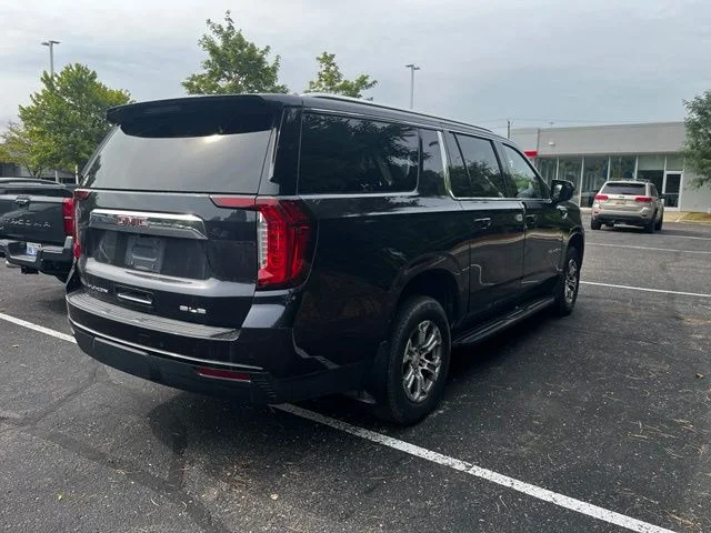 Used 2023 Gray GMC SLE image 5