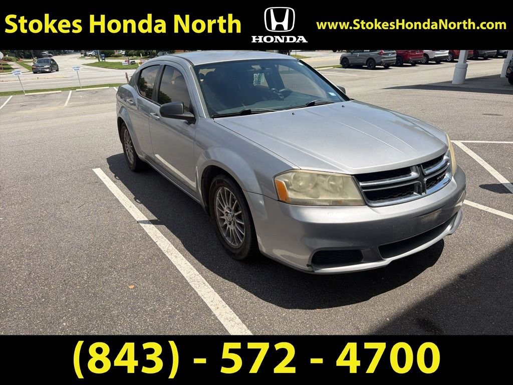Used 2014 Silver Dodge SE image 1