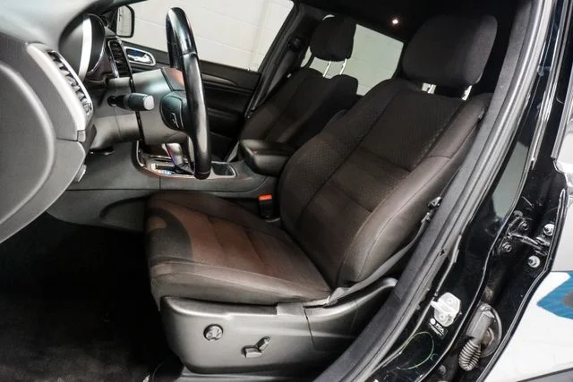 Used 2022 Black Jeep Laredo E image 6