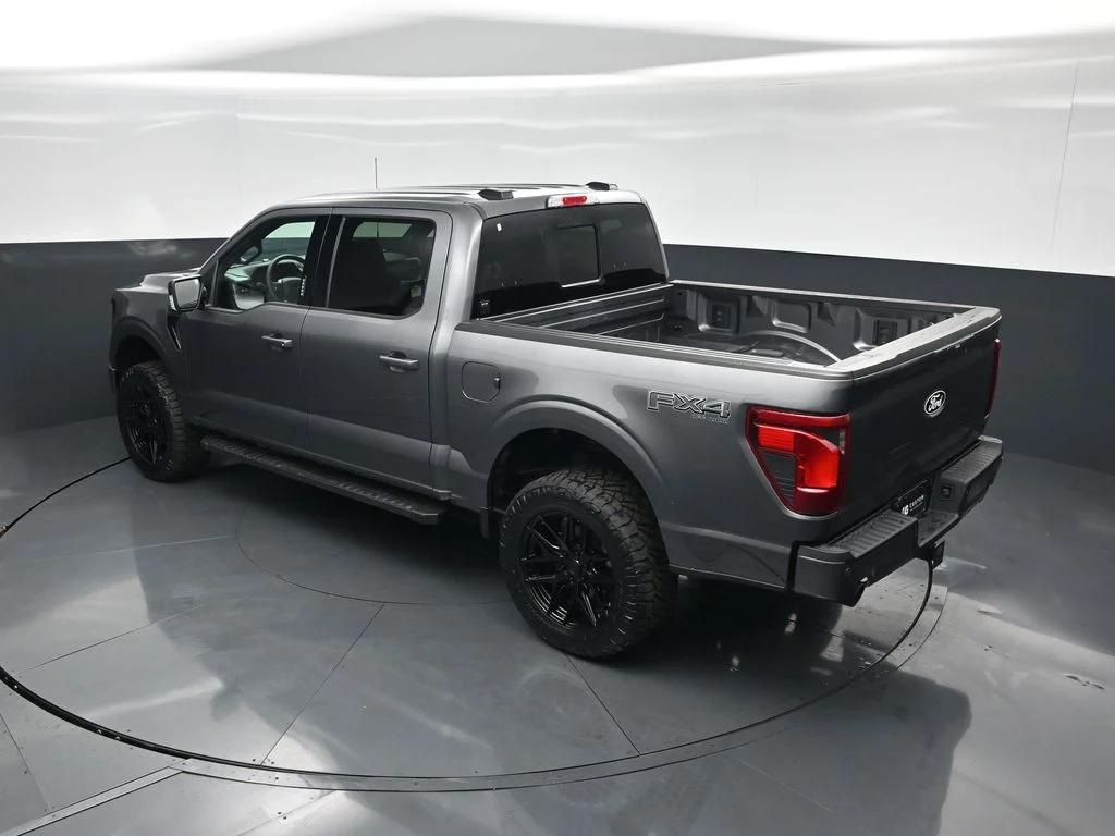 New 2026 Carbonized Gray Metallic Ford XLT image 39