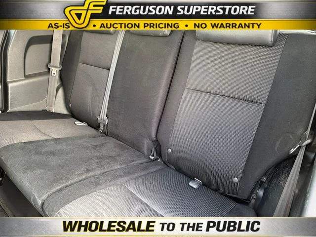 Used 2007 White Toyota Base image 22