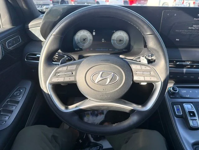 Used 2023 White Hyundai Calligraphy image 17