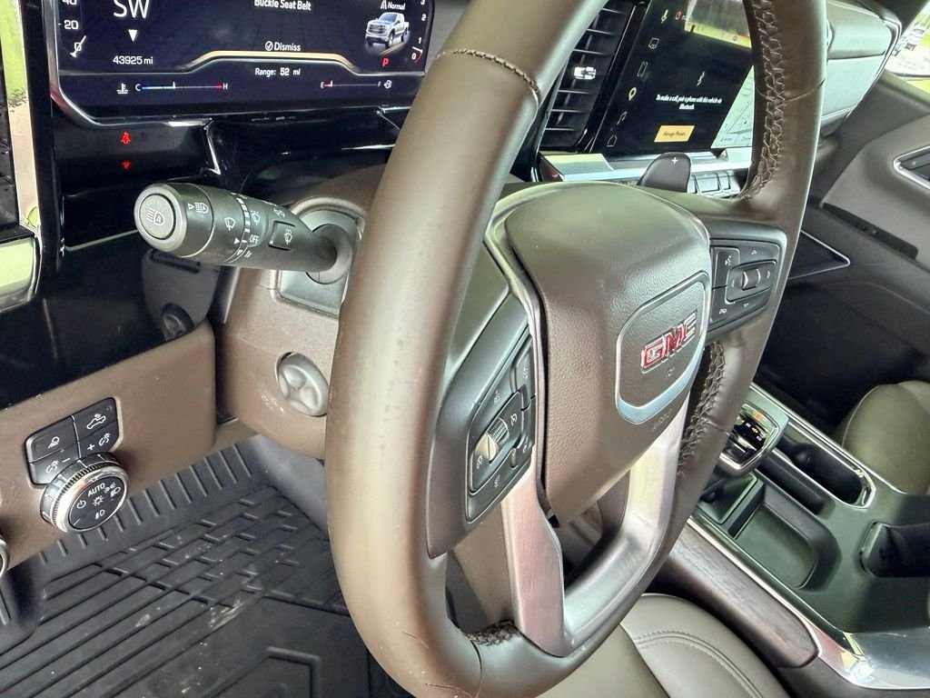 Used 2025 Silver GMC SLT image 20