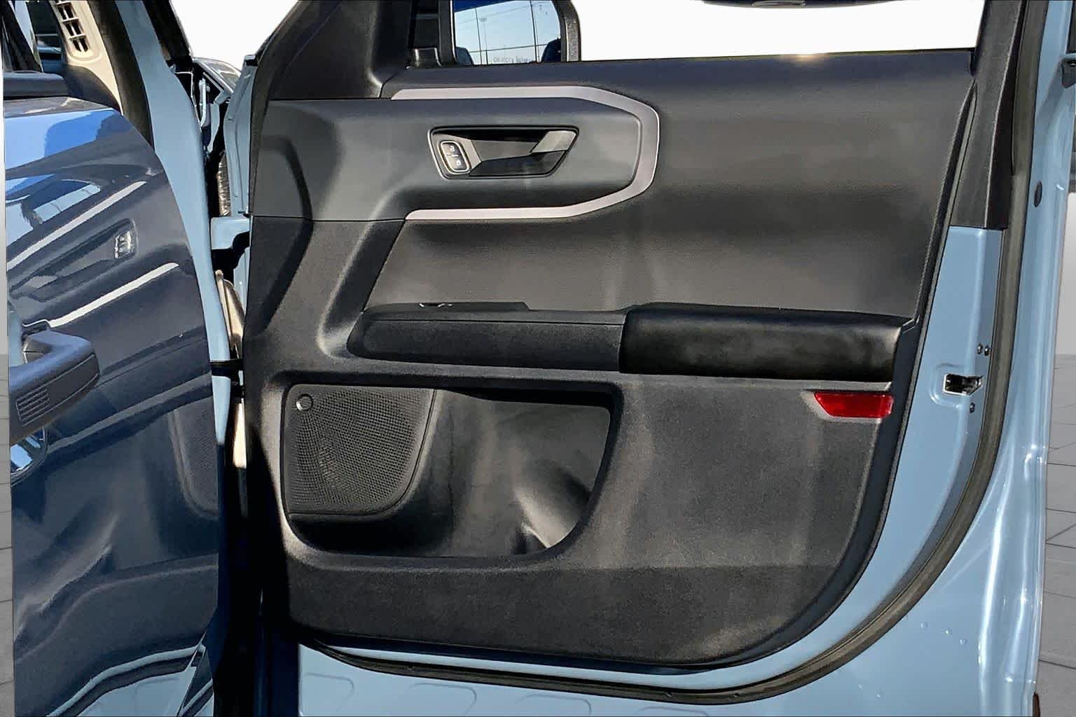 Used 2024 Azure Gray Metallic Tri-Coat Ford Big Bend image 23