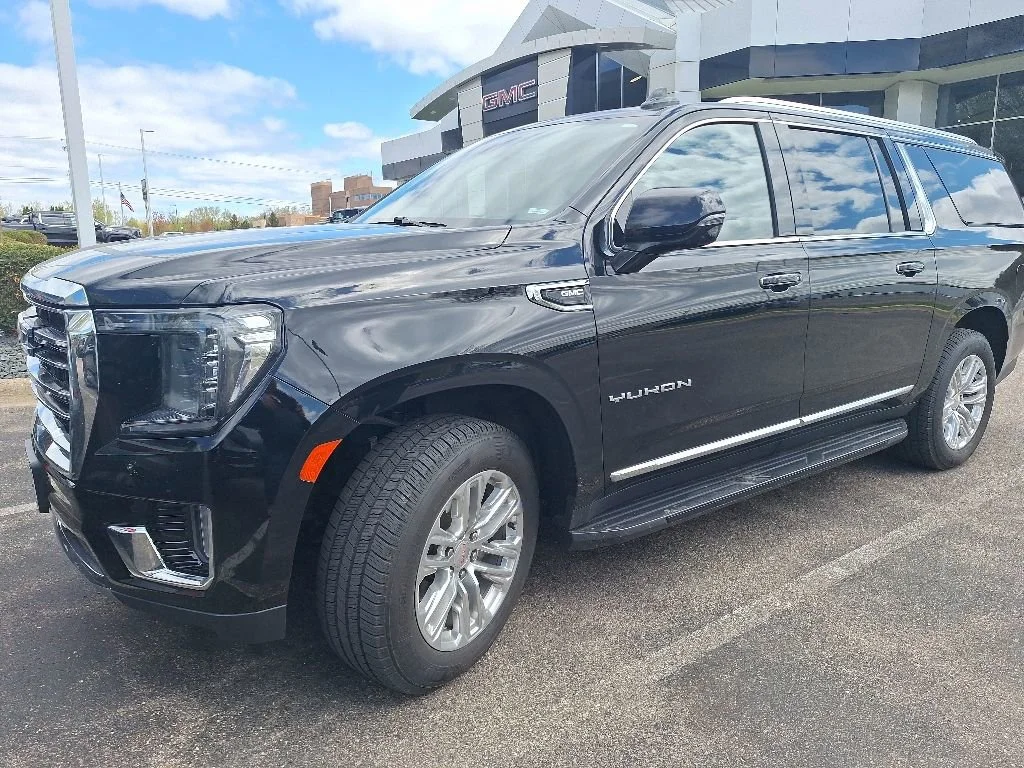 2022 GMC Yukon 4WD SLT's photo