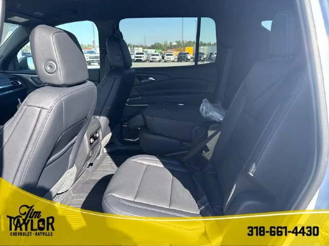 New 2027 Polar White Tricoat Chevrolet LT image 27