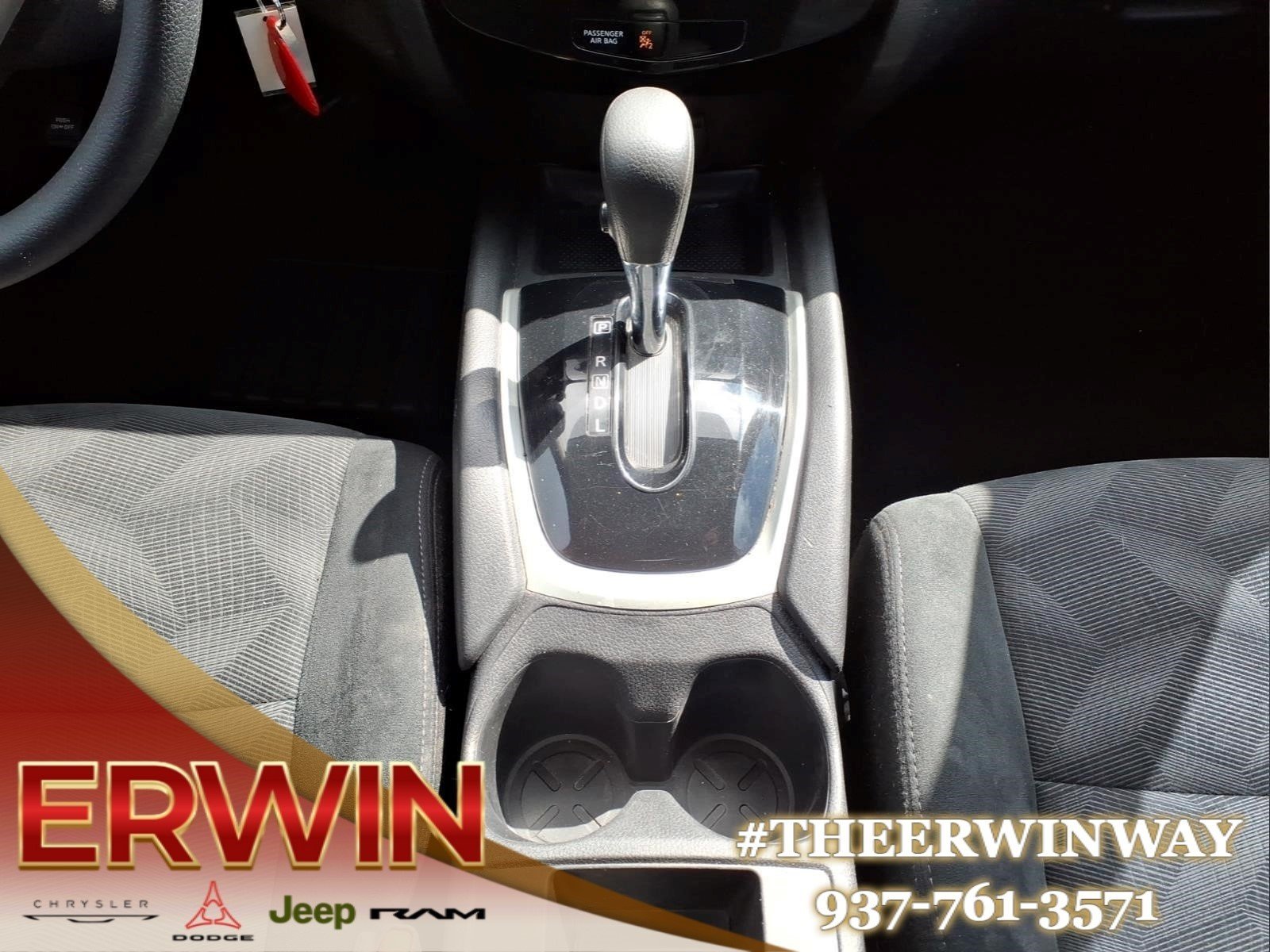 Used 2016 Arctic Blue Metallic Nissan S image 22