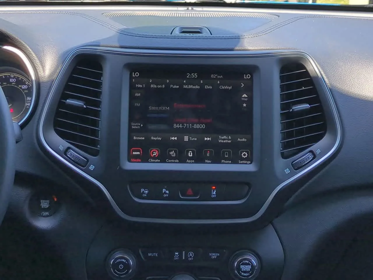 2023 Jeep Cherokee Altitude Lux - Photo 17