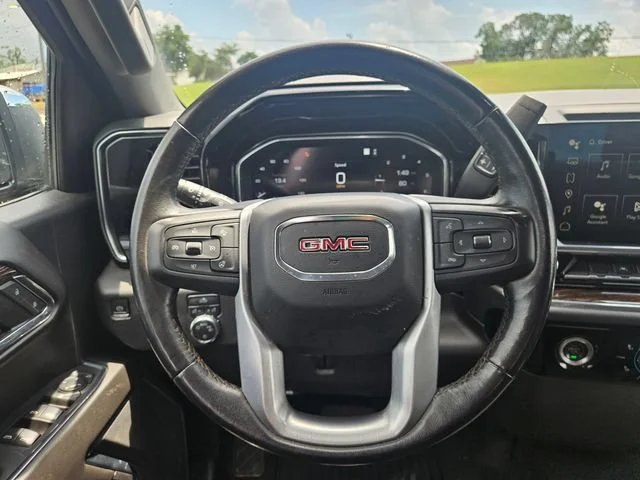 Used 2022 Onyx Black GMC SLE image 14