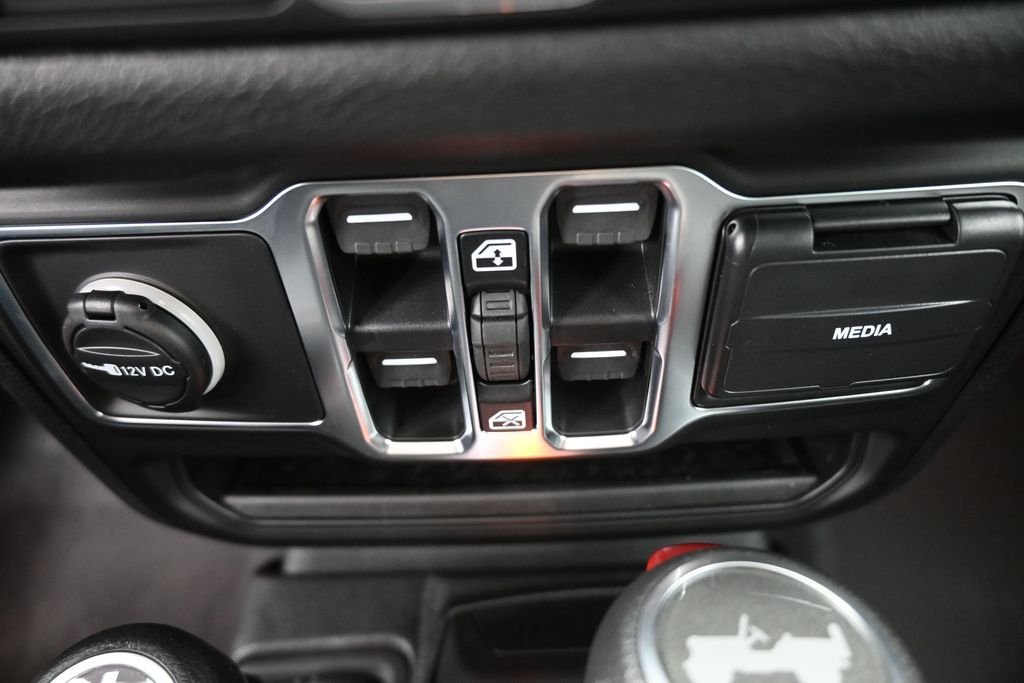New 2026 Goldilocks Exterior Paint Jeep Sport image 9