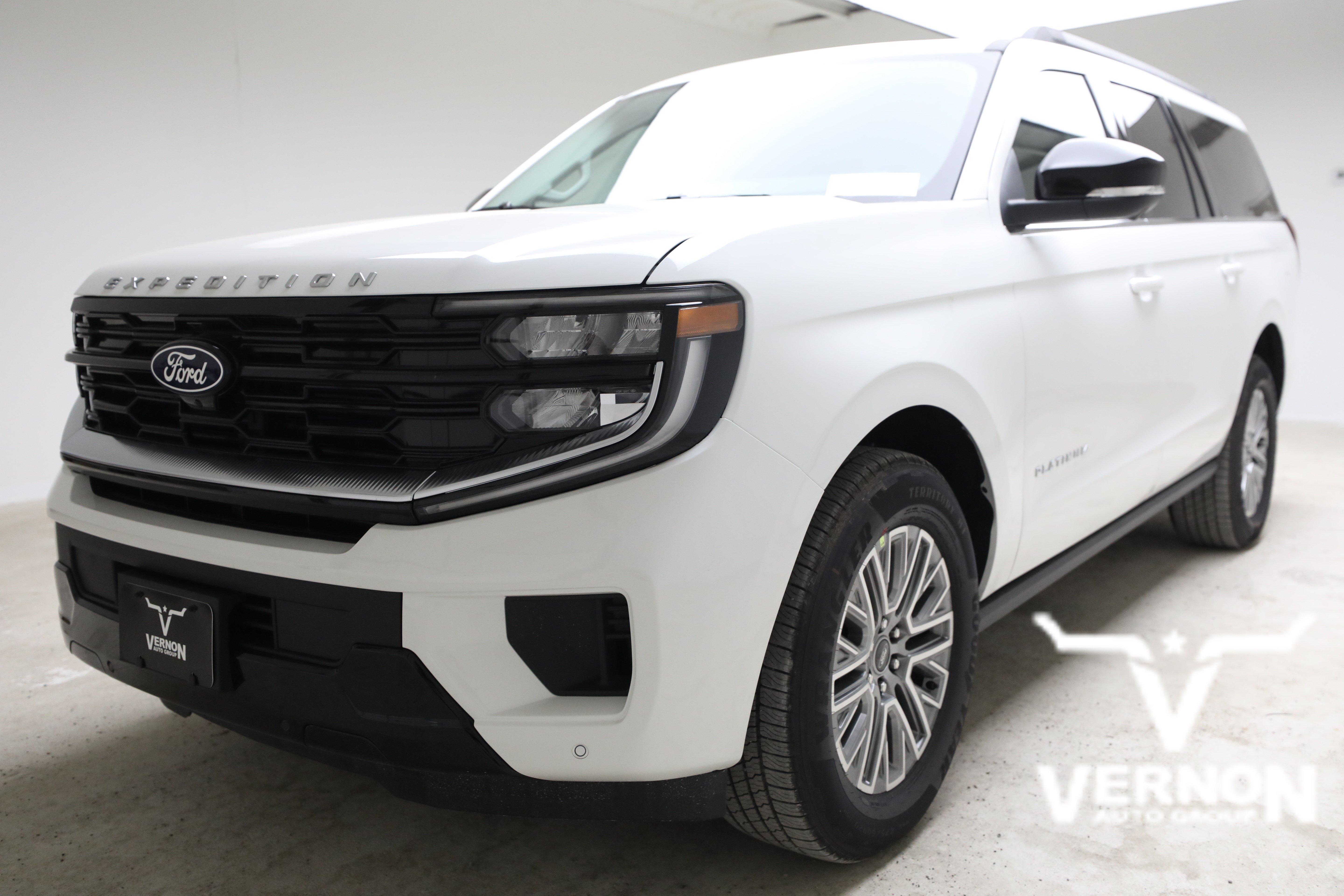 New 2027 Star White Metallic Tri-Coat Ford  image 1