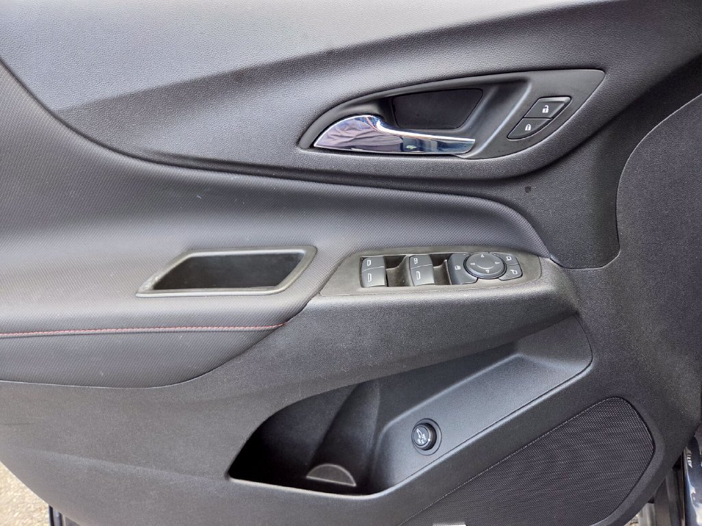 Used 2022 Gray Chevrolet RS image 23