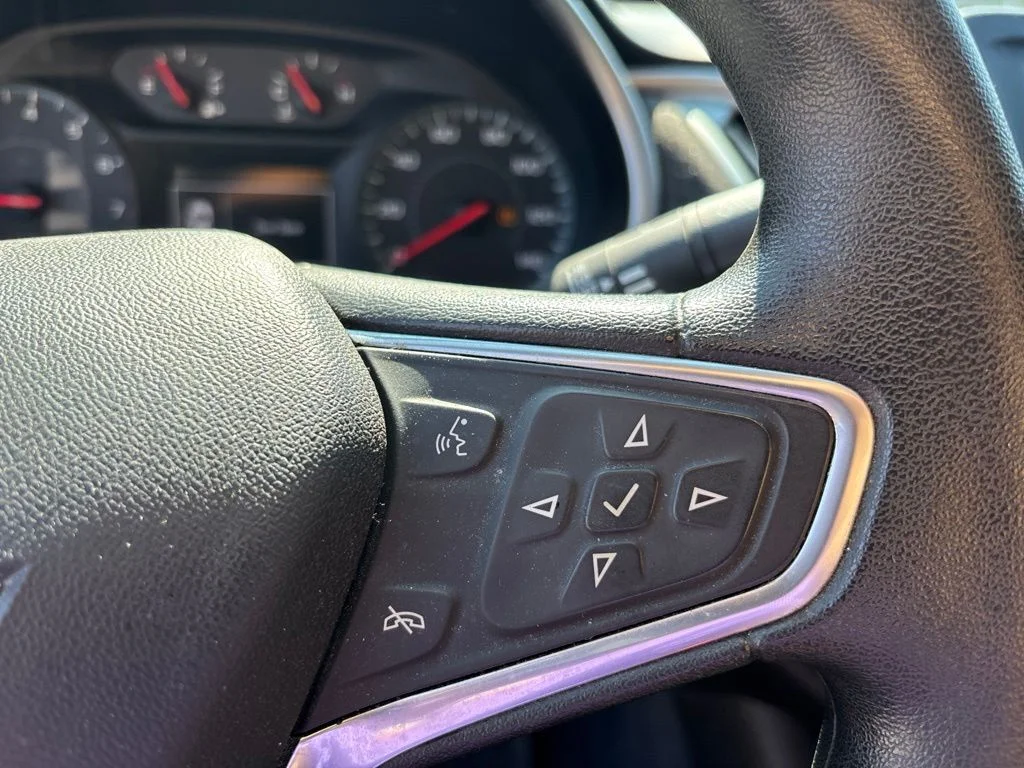 Used 2018 Silver Chevrolet LS image 20