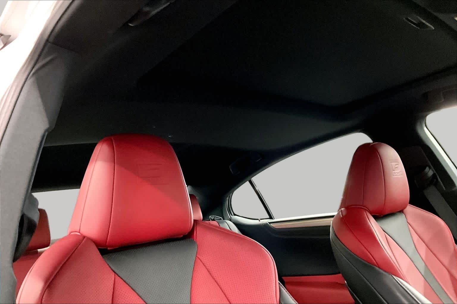 Used 2024 Ultra White Lexus F SPORT Handling image 13