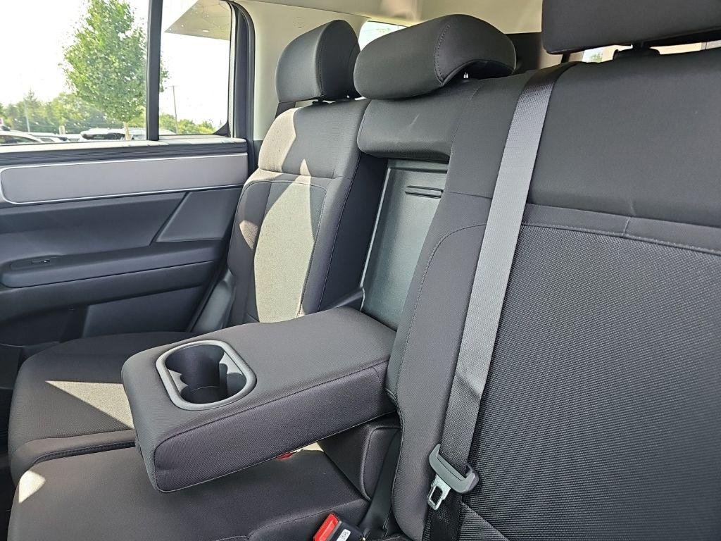New 2026 Silver Hyundai SE image 33