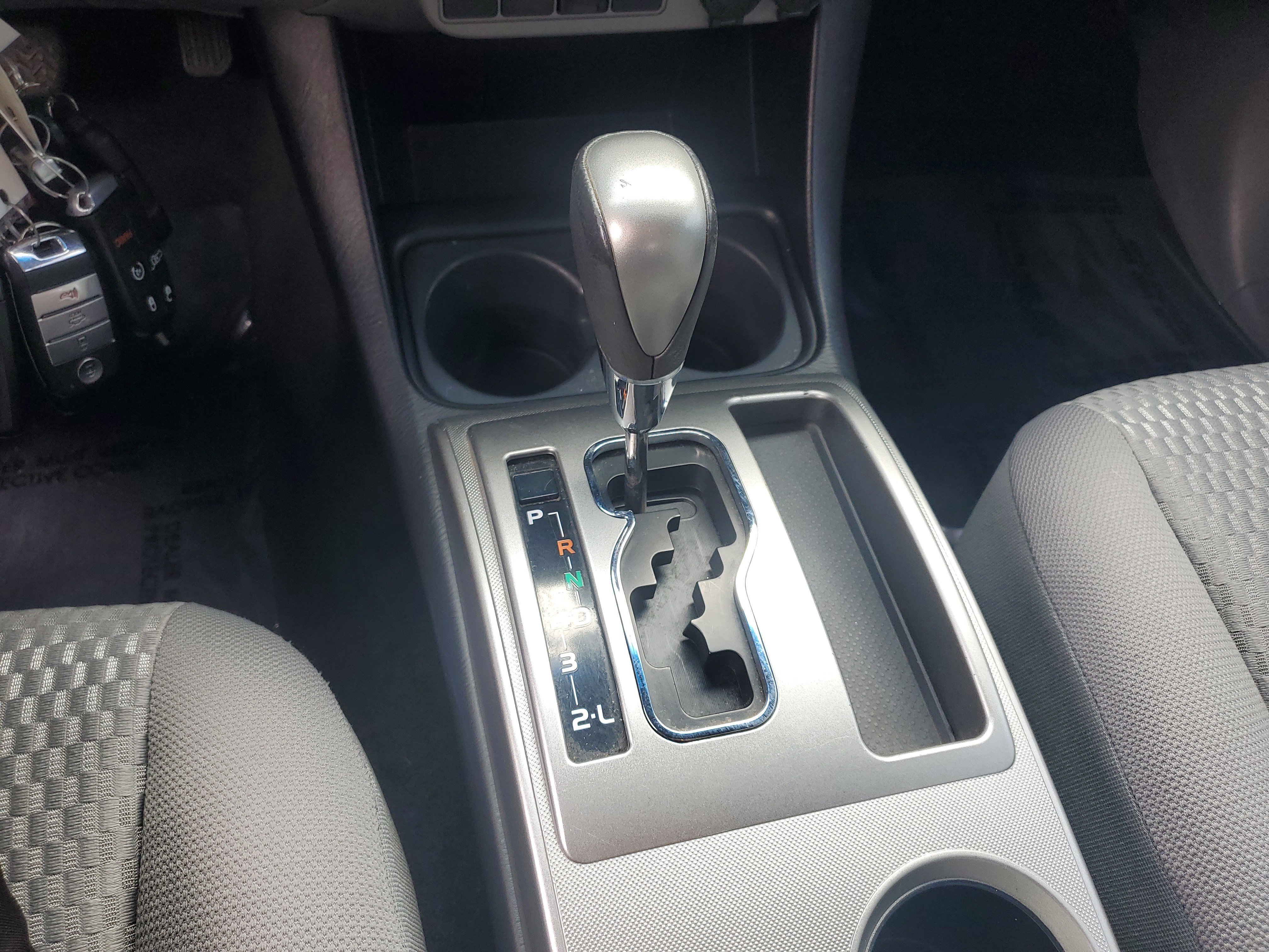 Used 2015 Pyrite Mica Toyota Base image 25