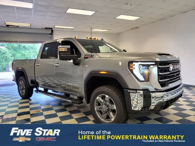 2025 GMC Sierra 4WD Crew Cab Standard Box SLT's photo