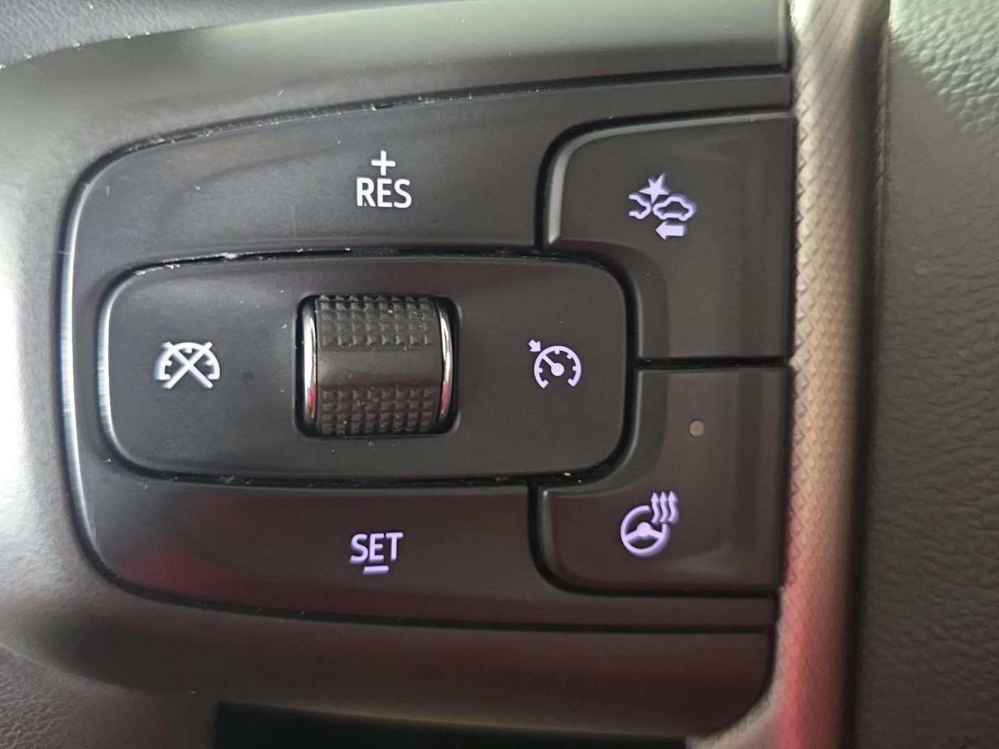 Used 2025 Onyx Black GMC Denali image 27