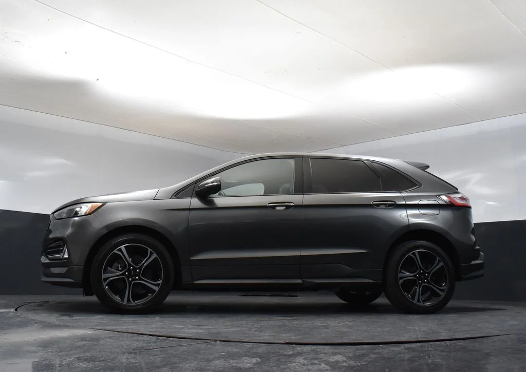 Used 2019 Magnetic Ford ST image 32