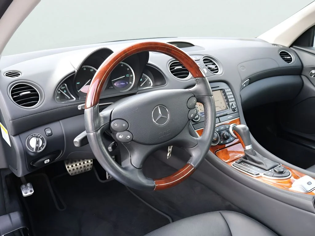 Used 2008 Iridium Silver Metallic Mercedes-Benz SL 550 image 21