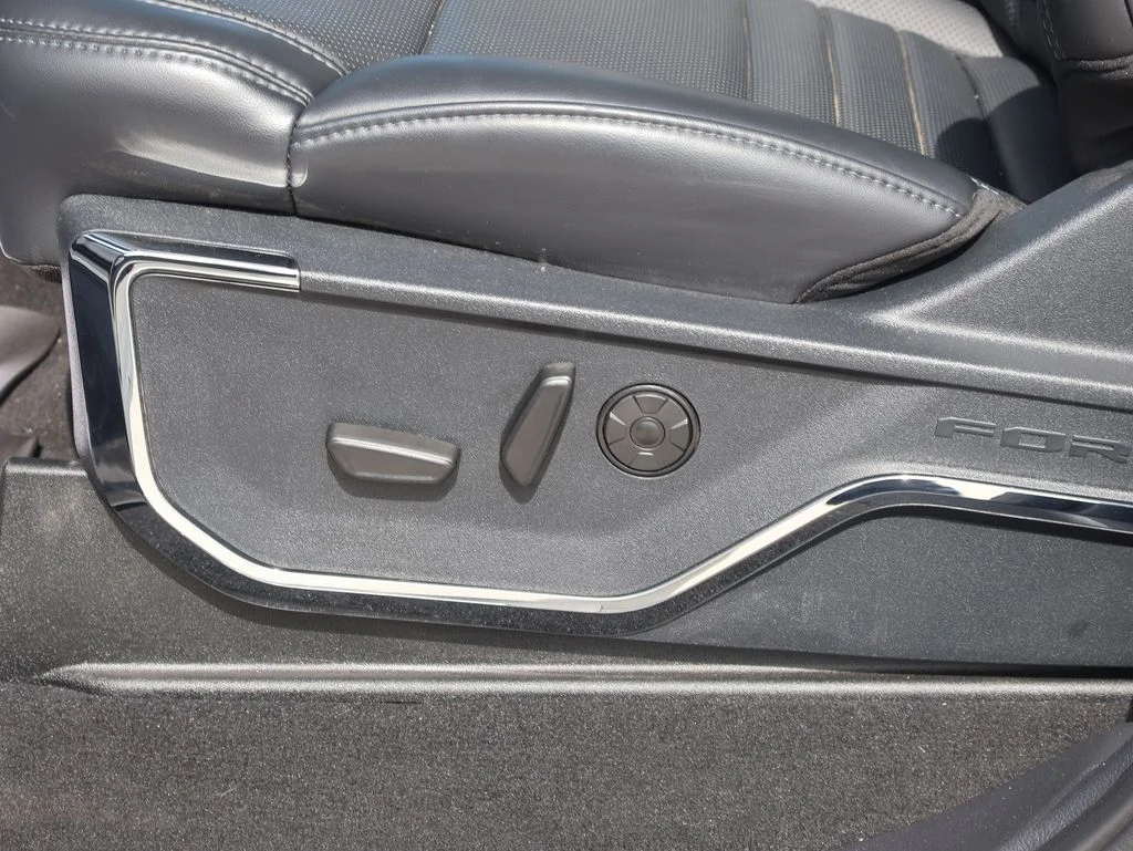 New 2026 Star White Metallic Tri-Coat Ford F-250® Platinum® image 24