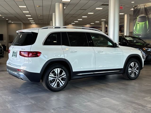 New 2026 Polar White Mercedes-Benz GLB 250 image 3