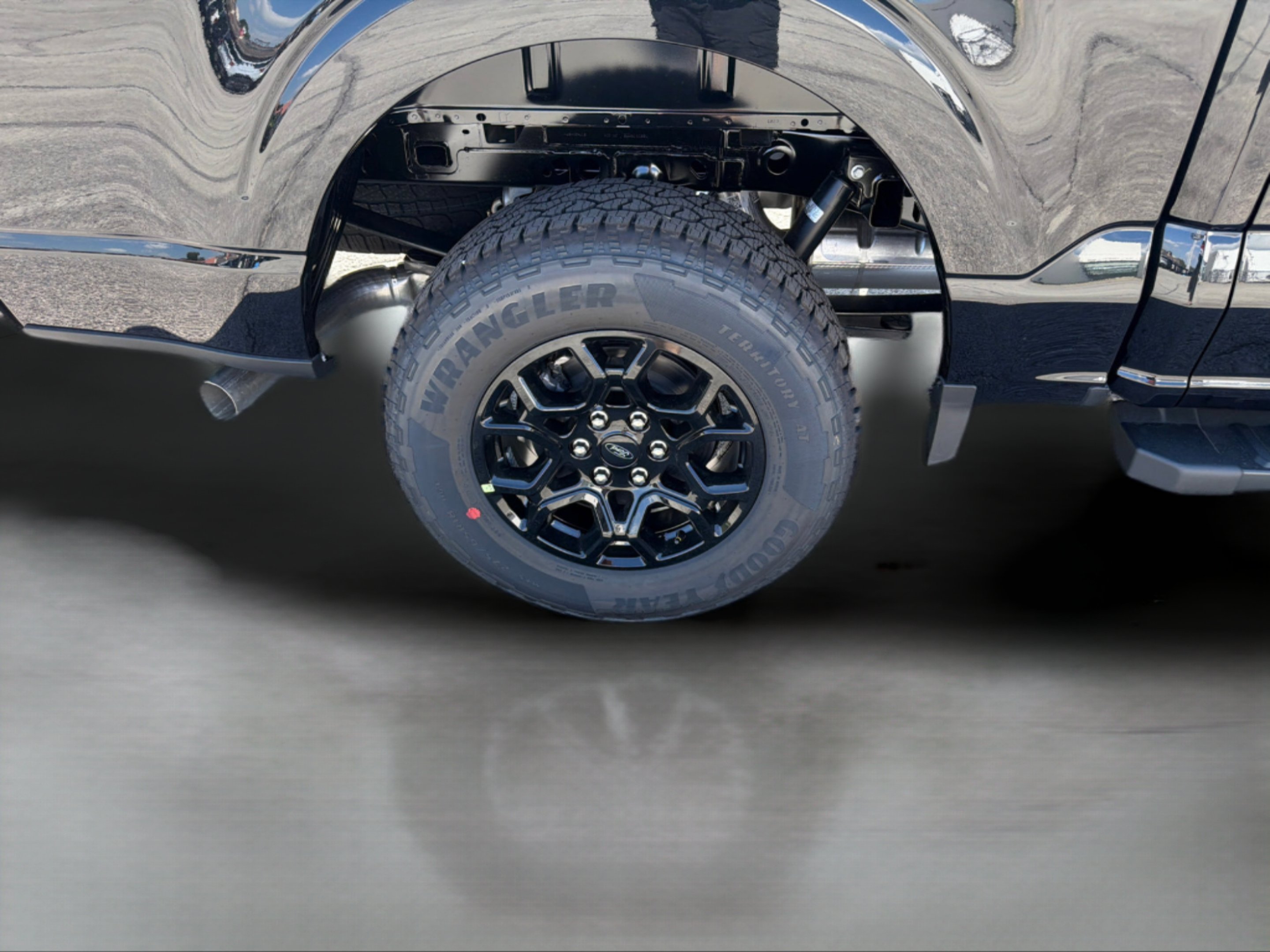 New 2026 Agate Black Metallic Ford XLT image 31