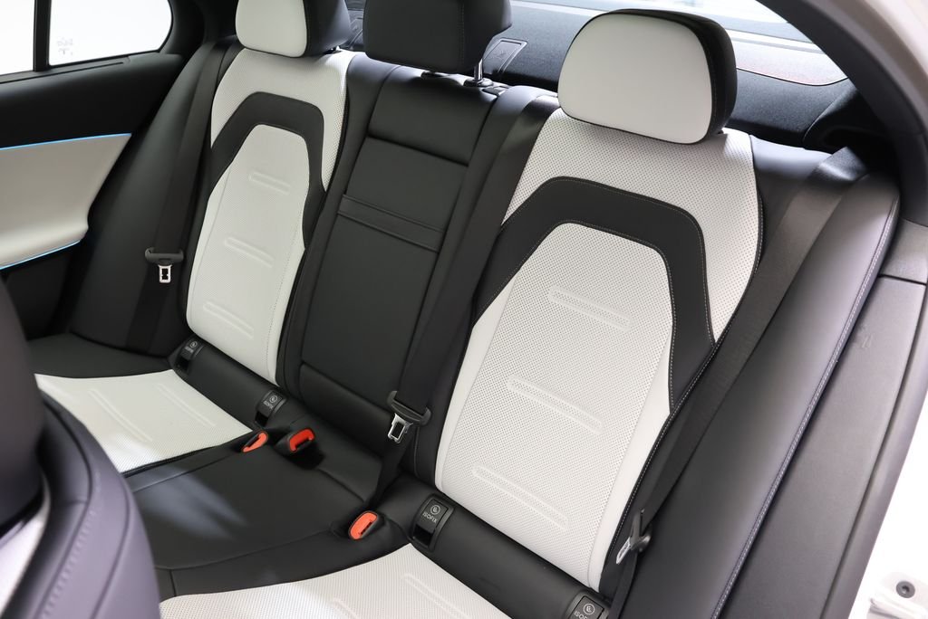 New 2026 Moonlight White Magno Mercedes-Benz E 53 AMG® image 44