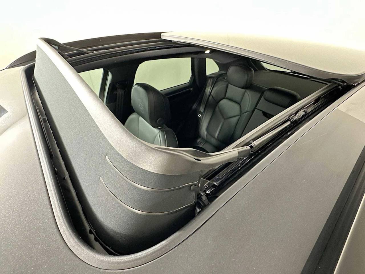 Certified Used 2026 VOLCANO GREY Porsche  image 22