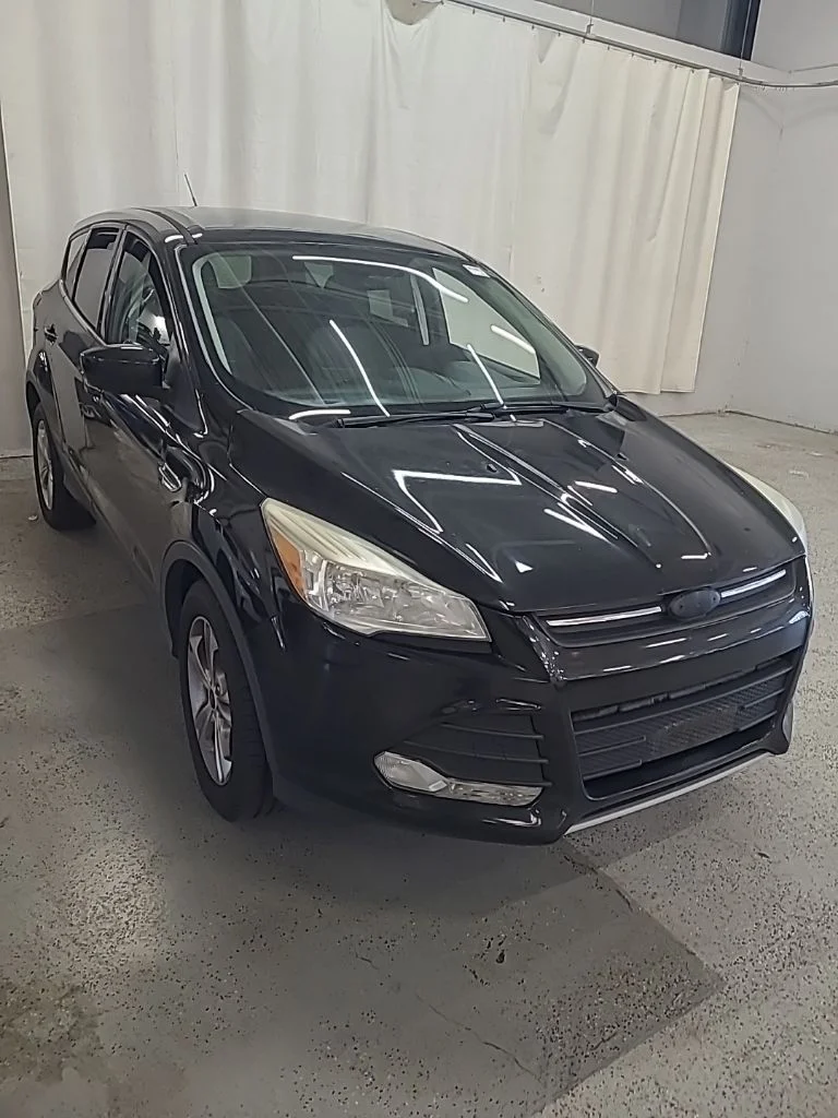 Used 2014 Black Ford SE image 2