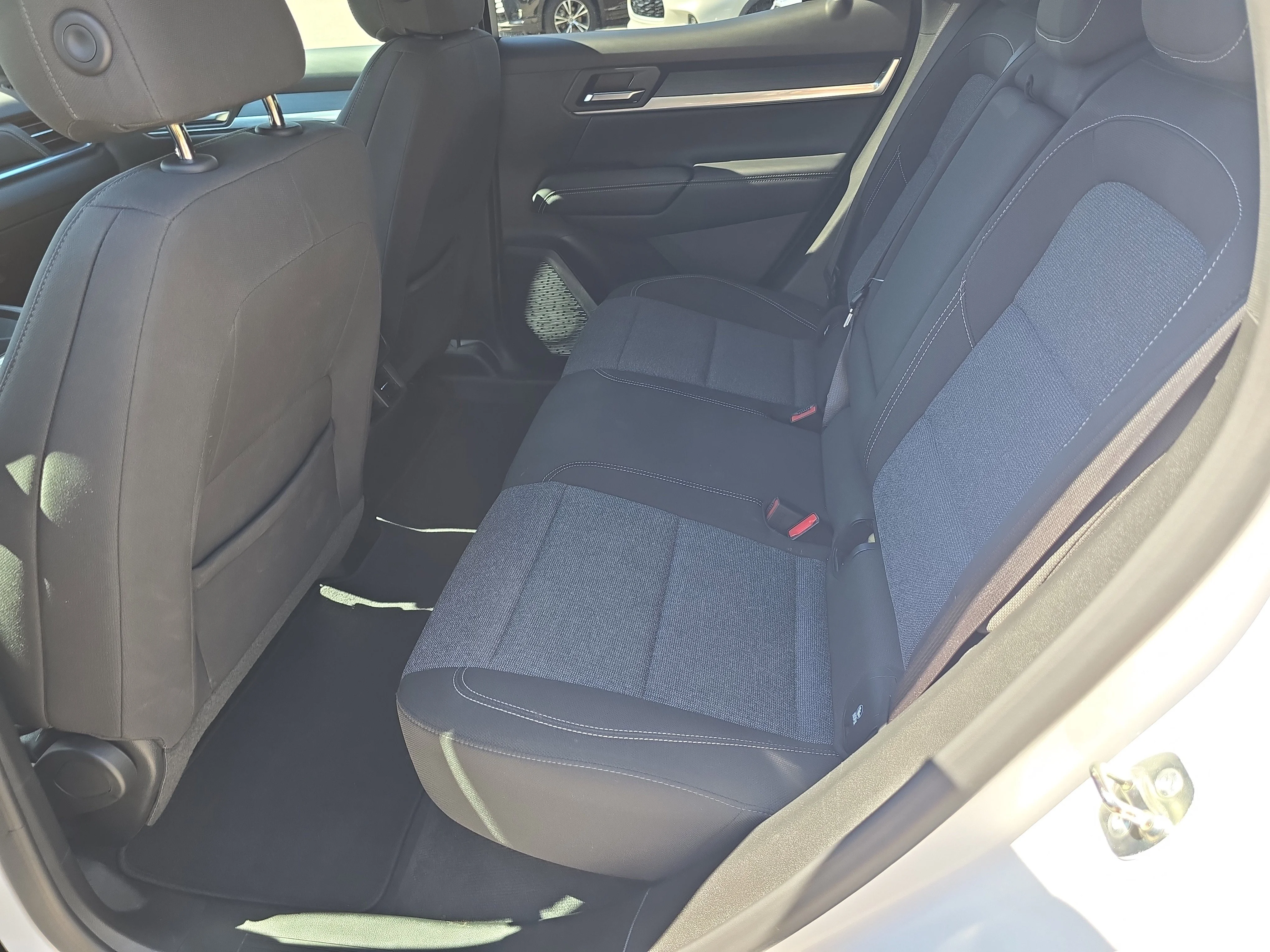 Used 2025 Summit White GMC AWD Elevation image 14