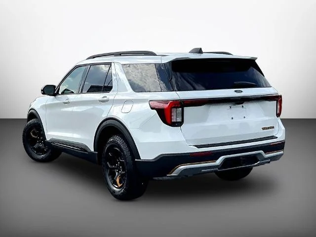 New 2026 Star White Metallic Tri-Coat Ford Tremor® image 36