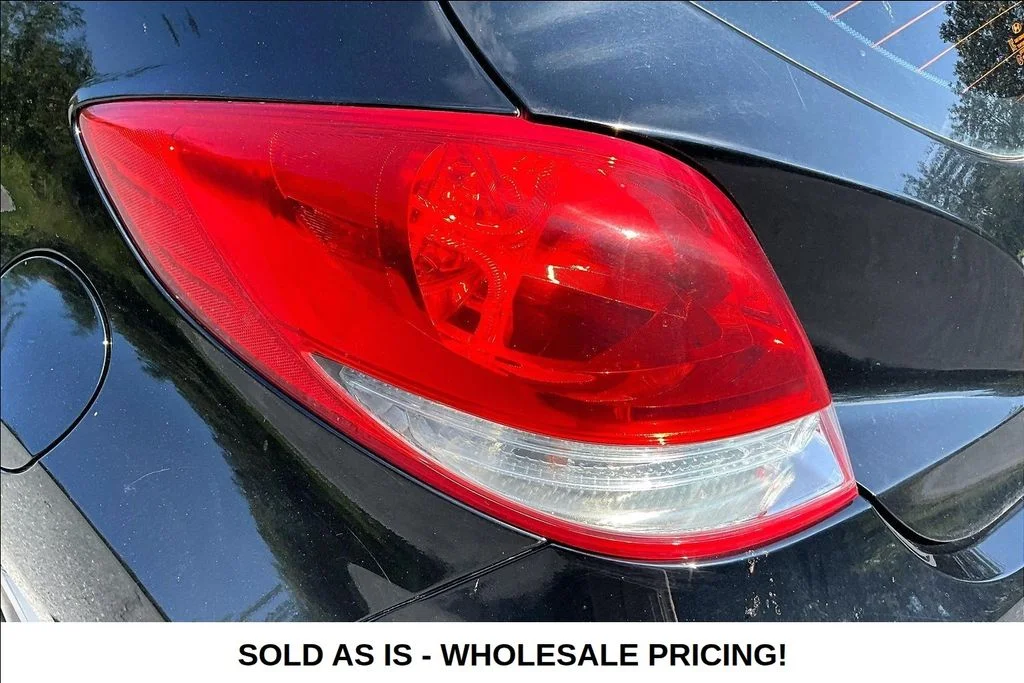 Used 2012 Black Hyundai Base image 23