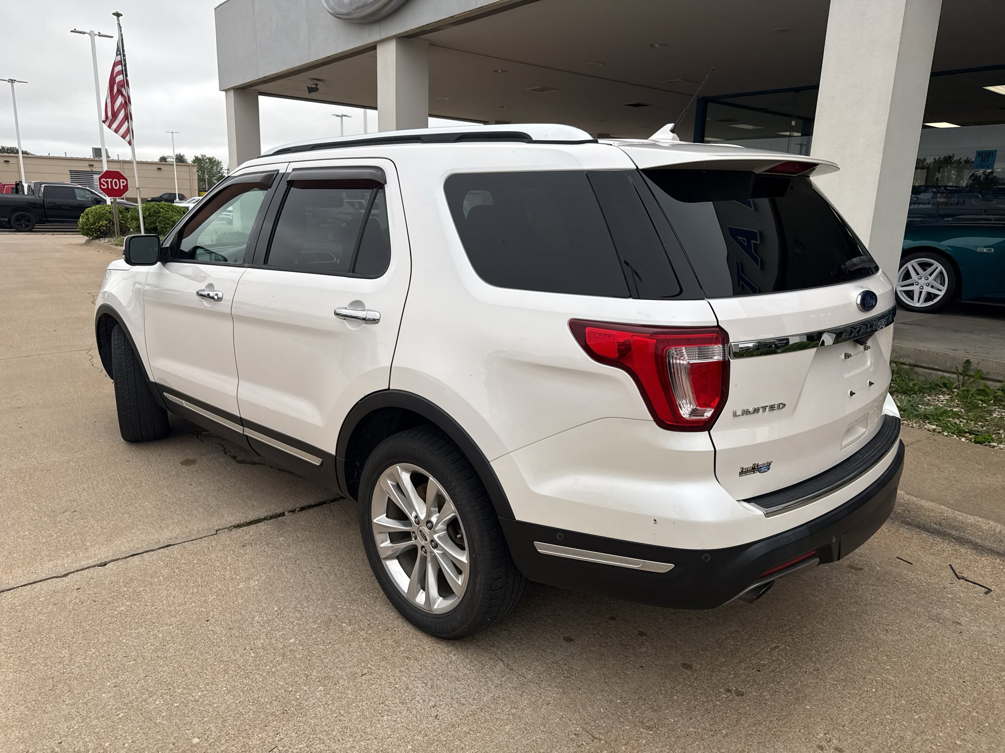 Used 2018 White Platinum Metallic Tri-Coat Ford Limited image 15